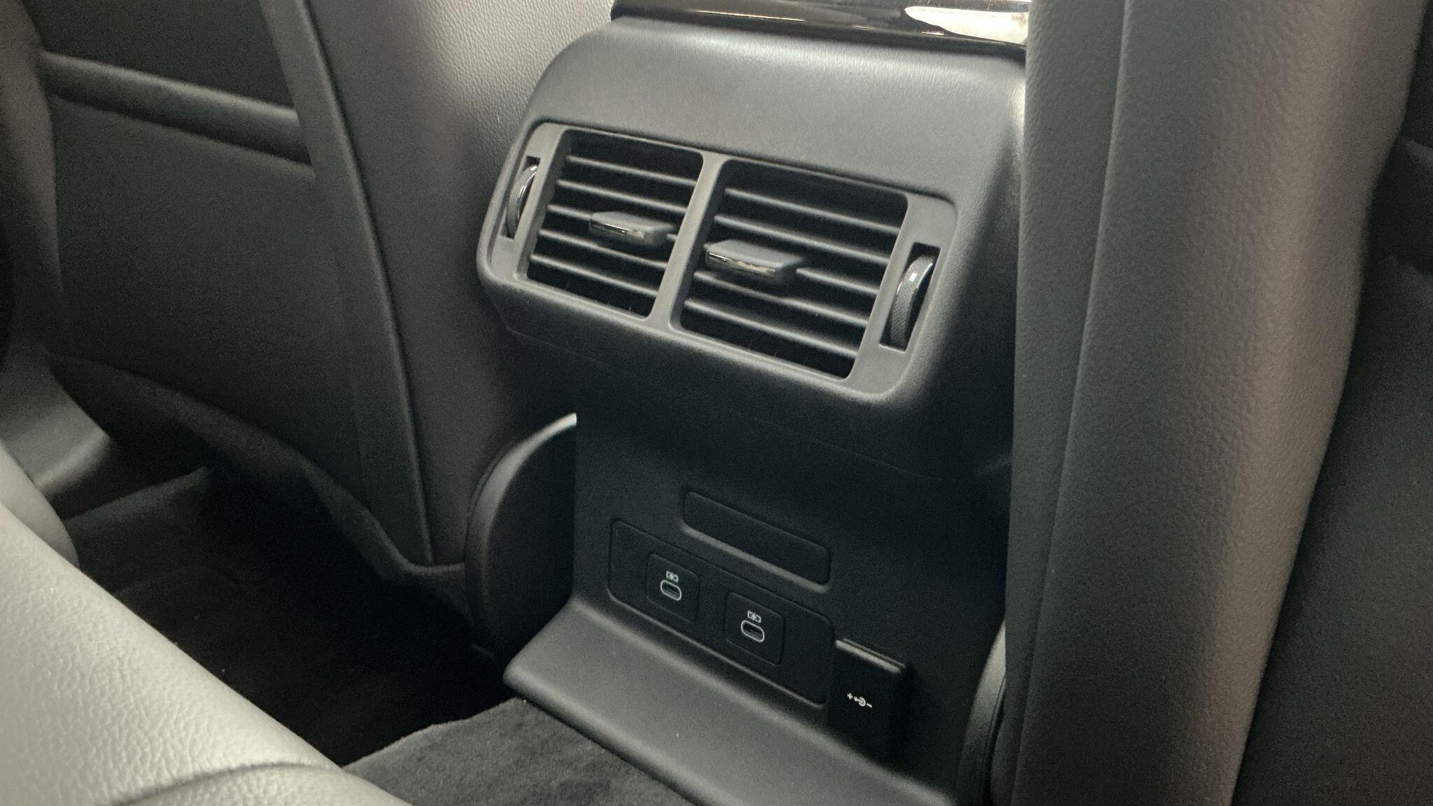 Land Rover Range Rover Velar view 11