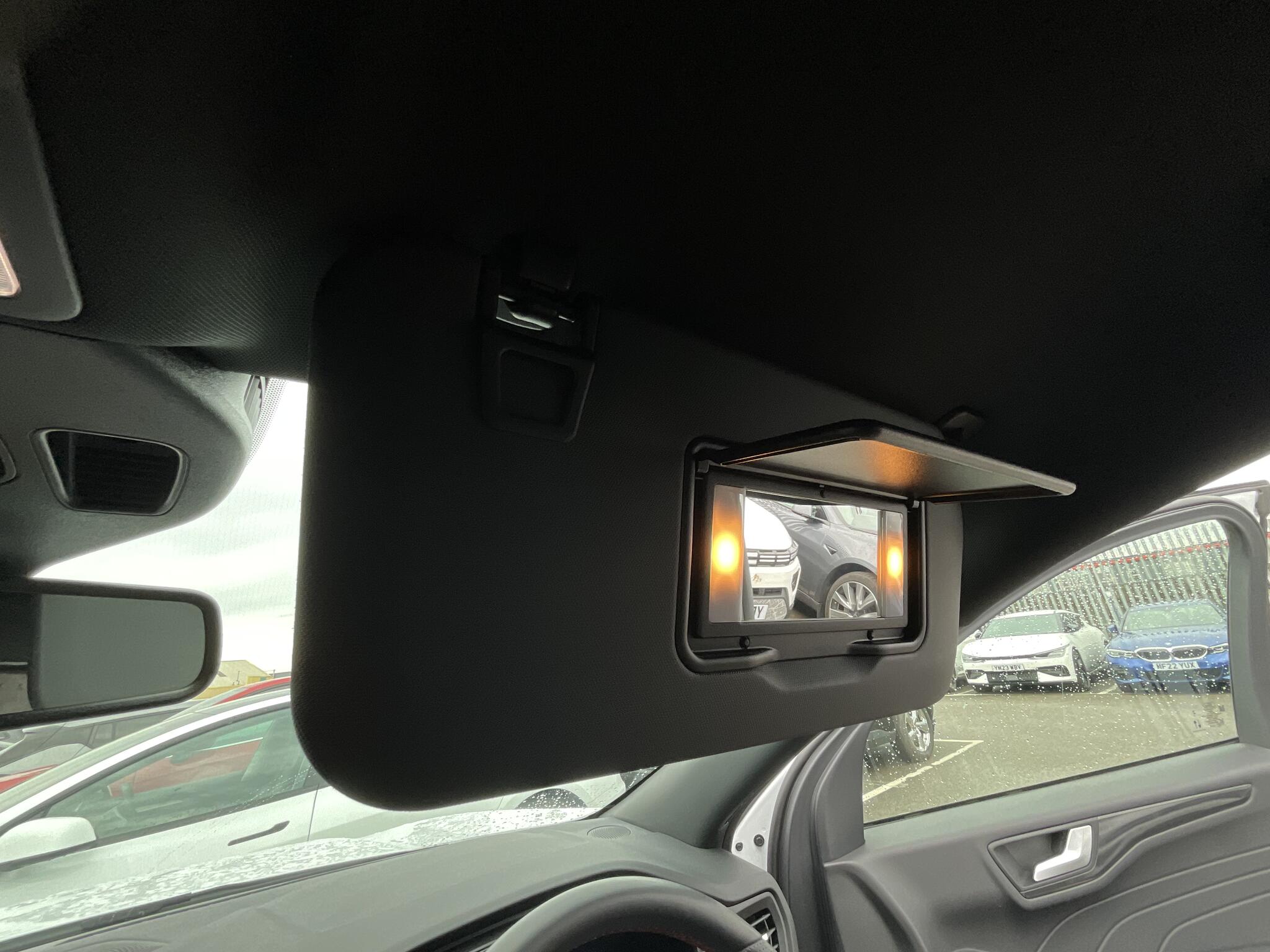 Ford Kuga view 34