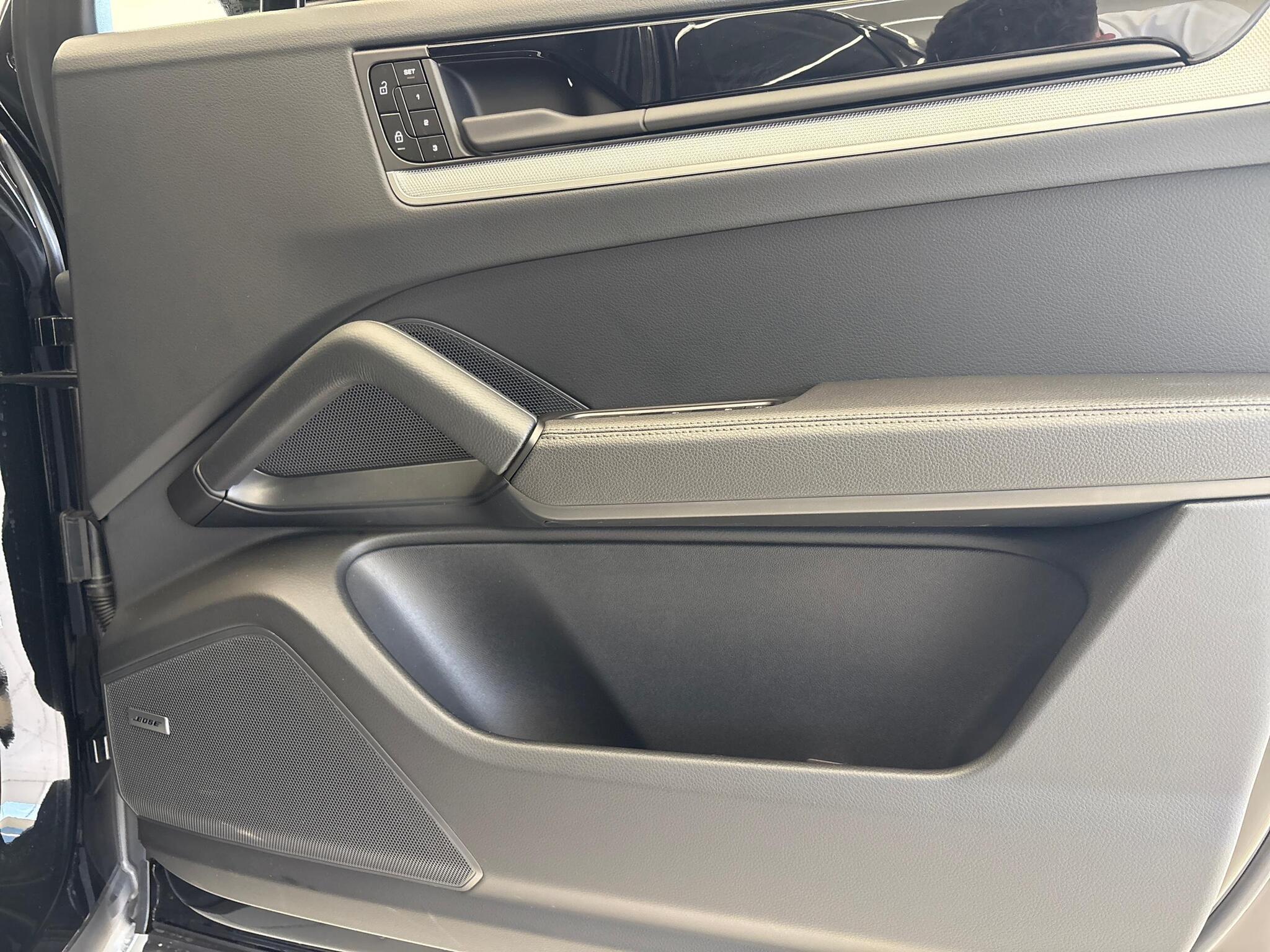 Porsche Cayenne view 20