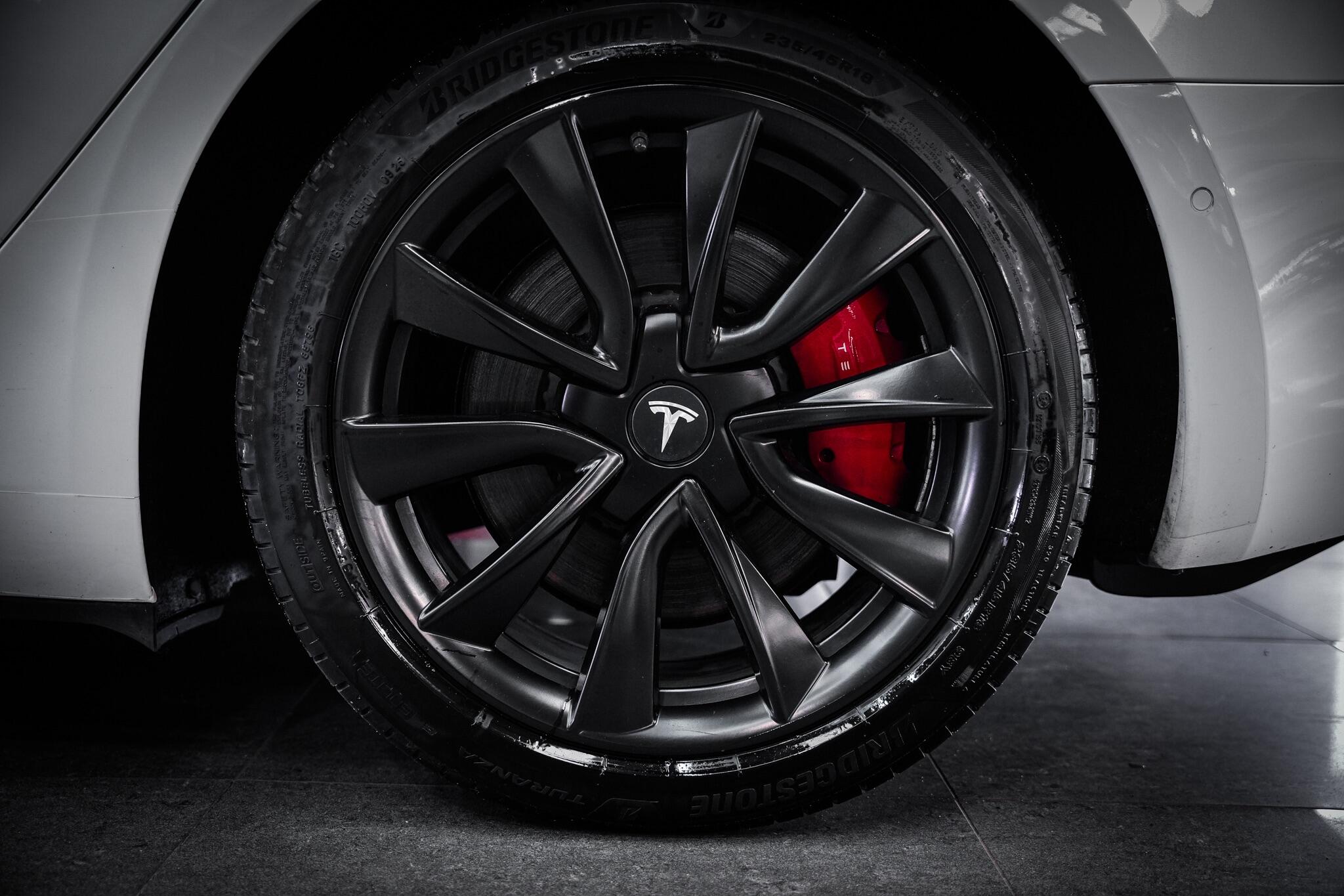 Tesla Model 3 view 28