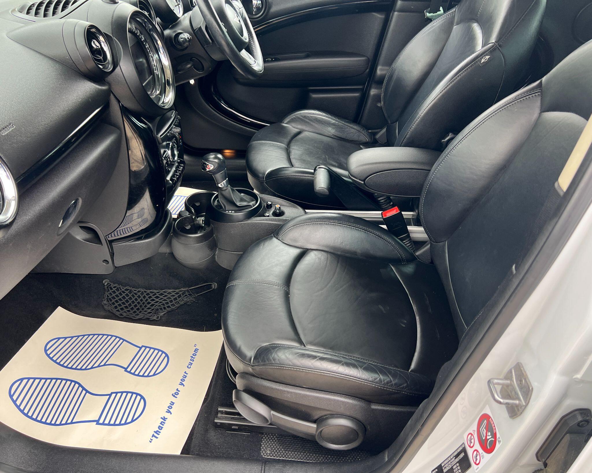 Mini Countryman view 4