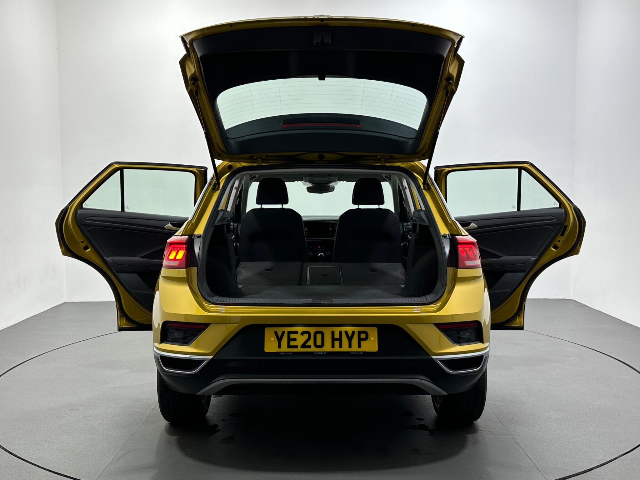 Volkswagen T-Roc view 41