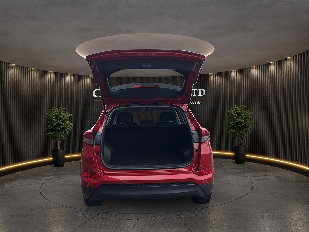 Hyundai Tucson view 32