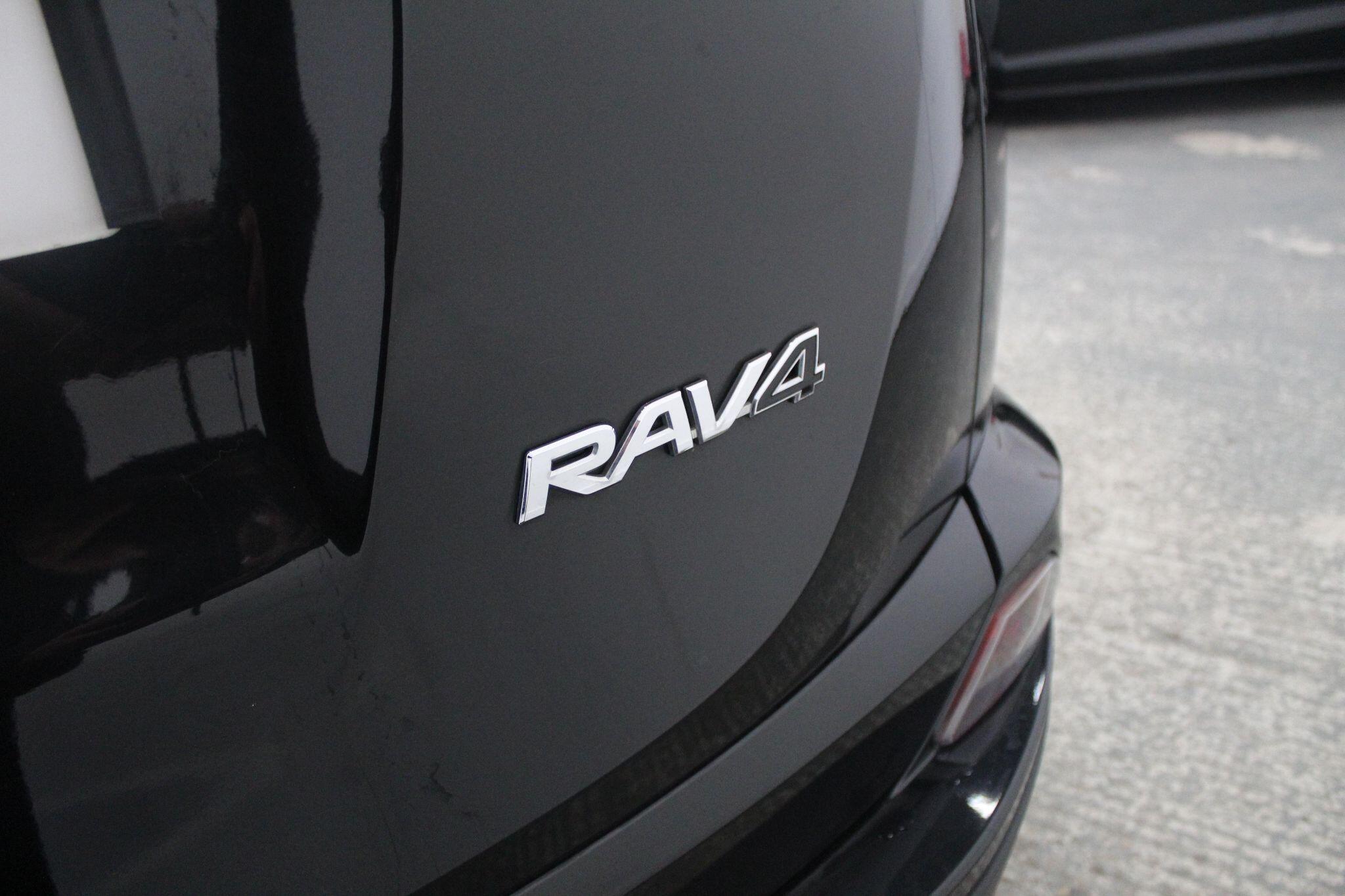 Toyota Rav4 view 20