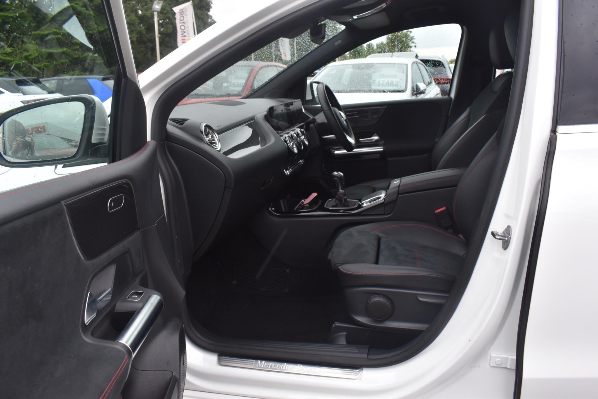 B Class - 1.3 B180 AMG Line (Premium) Euro 6 (s/s) 5dr - Image 5