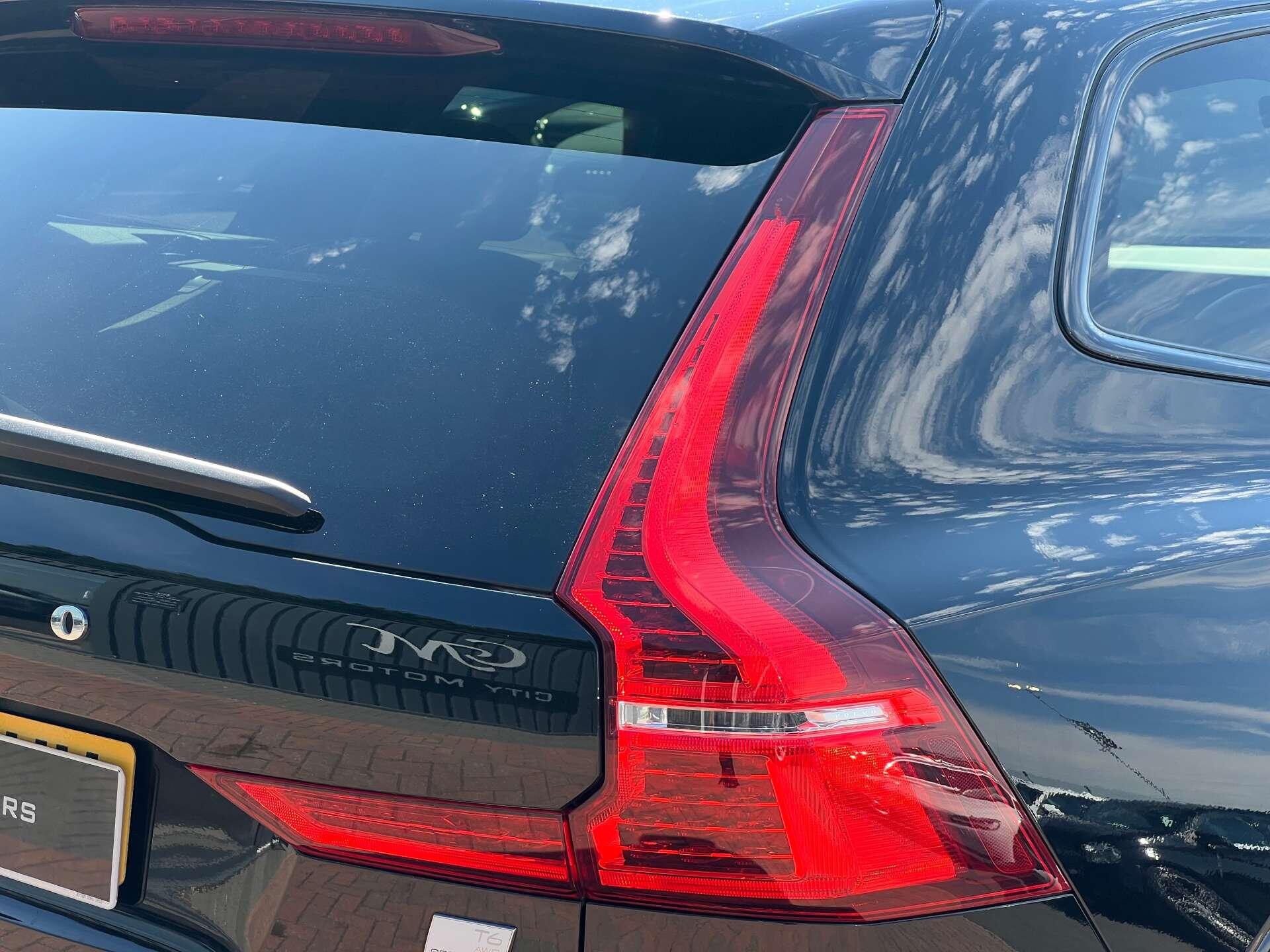 Volvo XC60 view 8