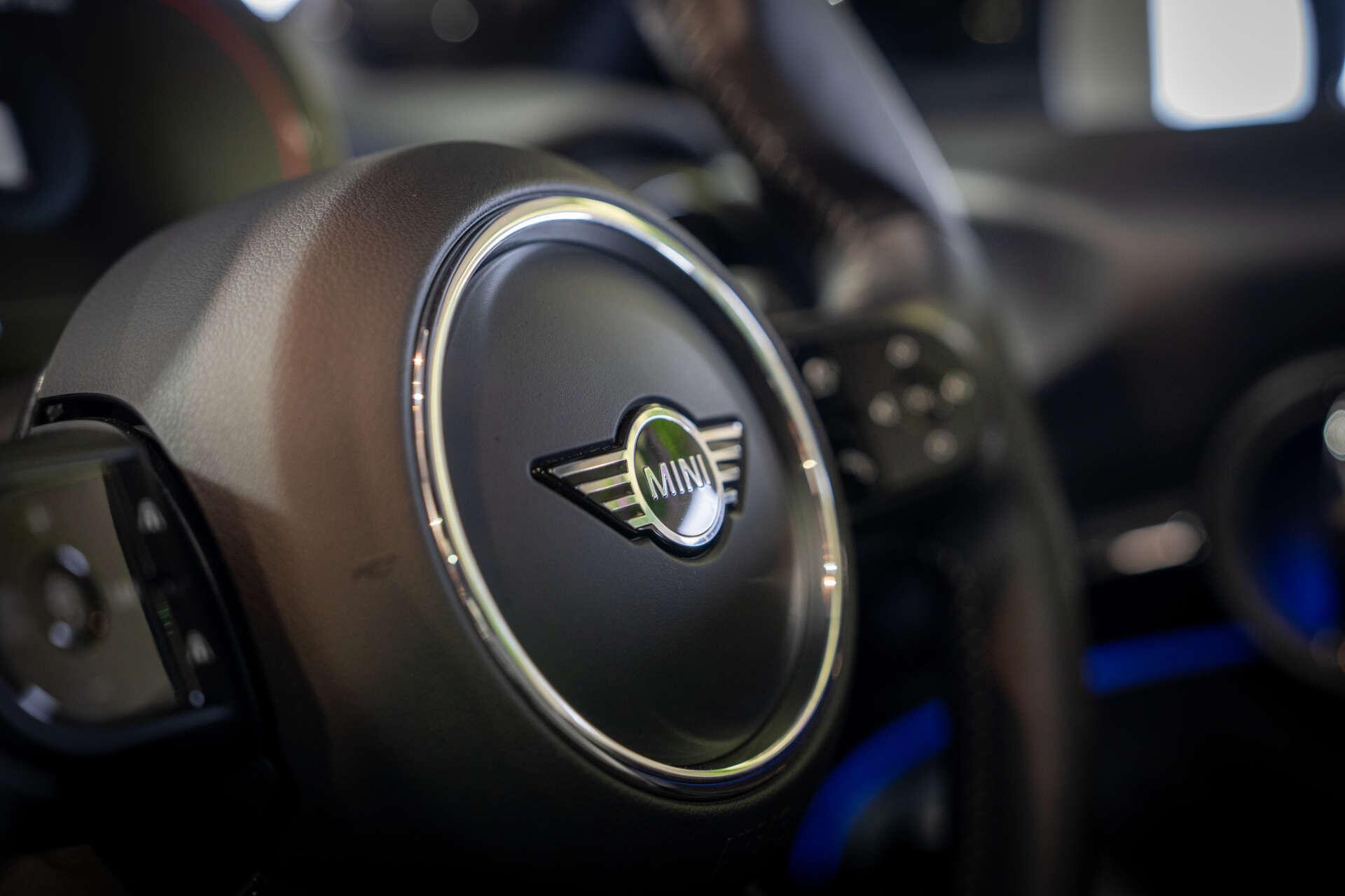Mini Cooper view 31