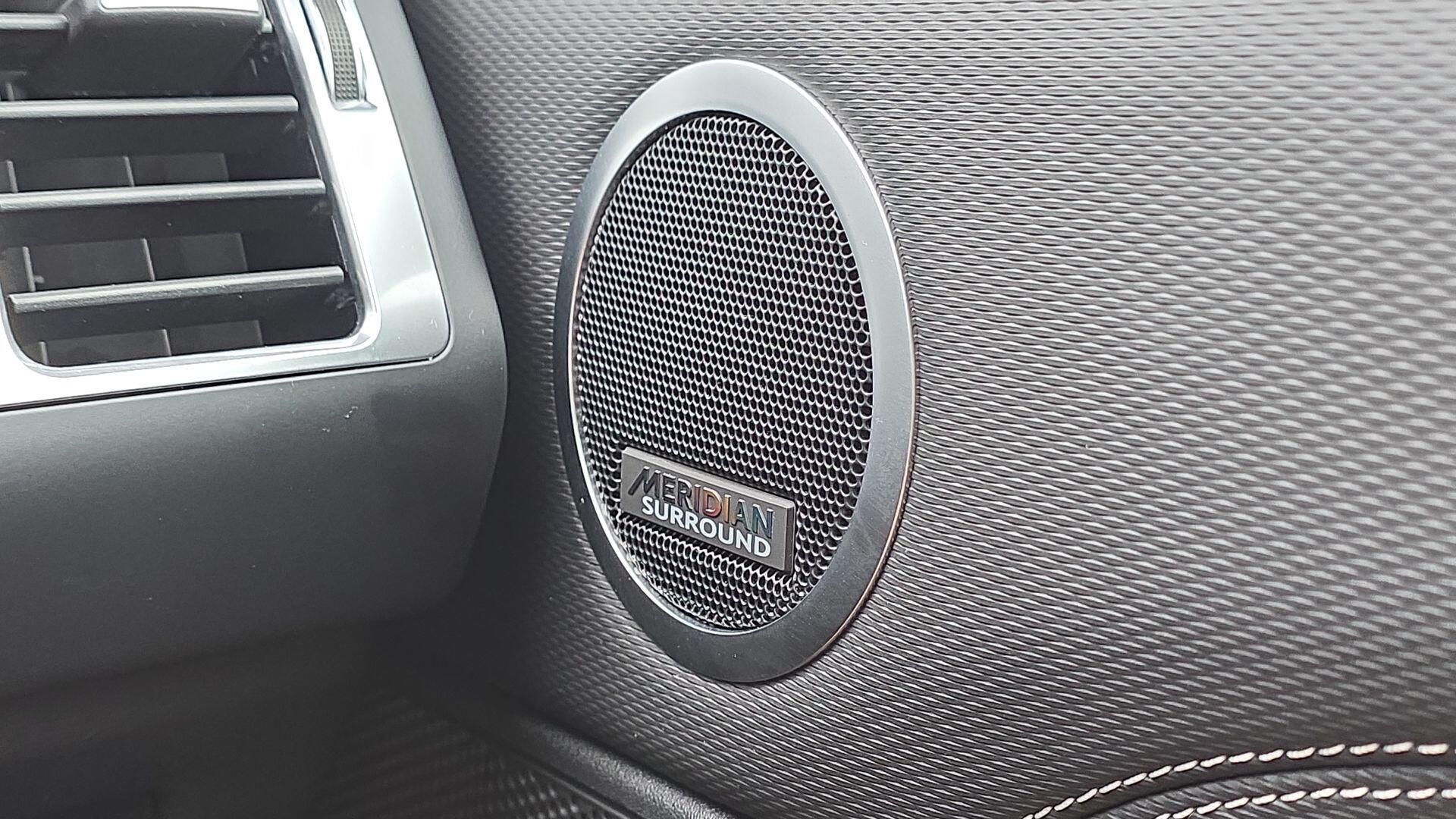 Land Rover Discovery view 20