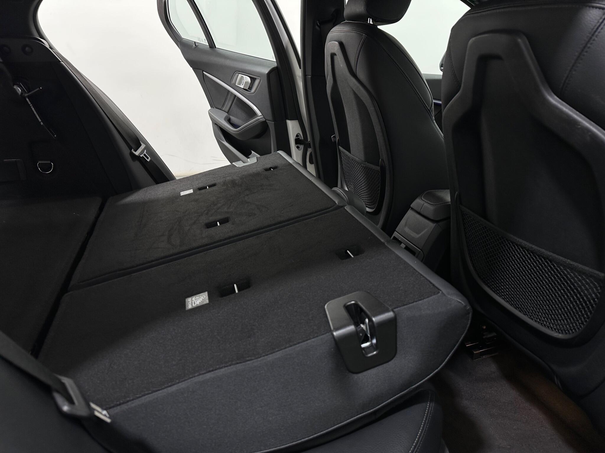 BMW 1 Series view 47