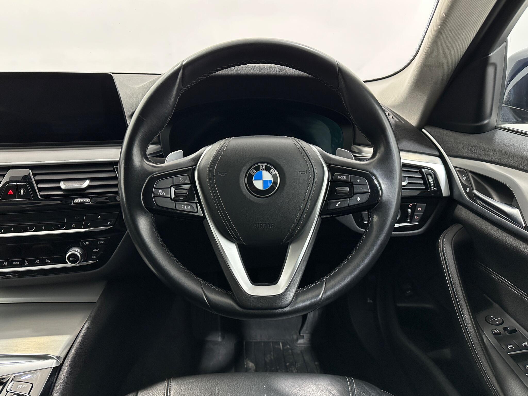 BMW 5 Series view 13