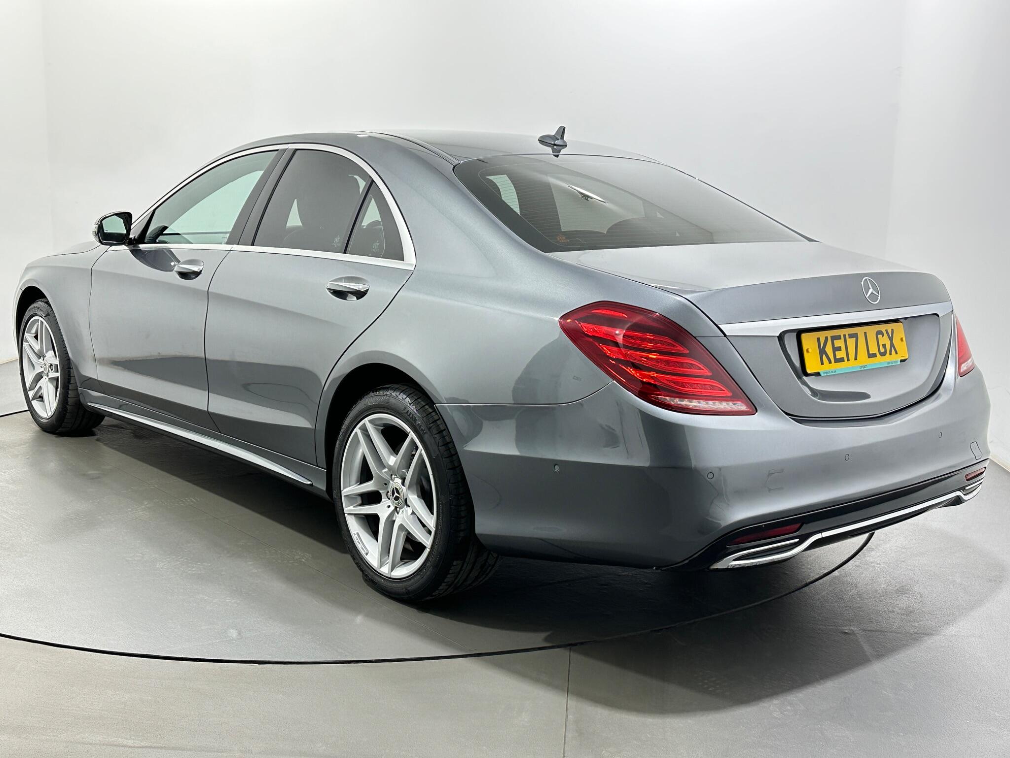 Mercedes-Benz S-Class view 6