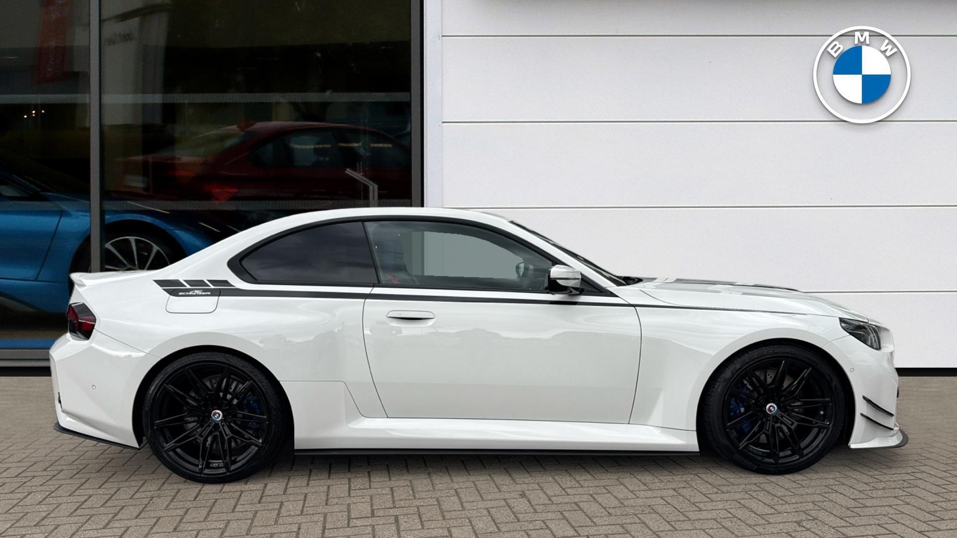 BMW M2 view 3