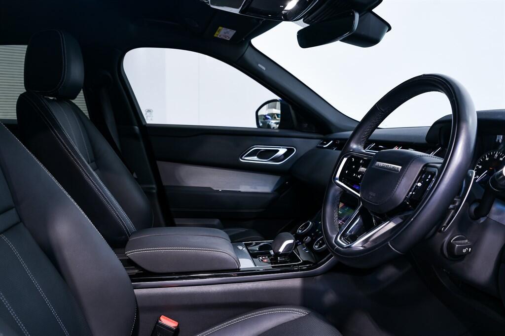 Land Rover Range Rover Velar view 10