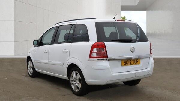 Vauxhall Zafira view 3
