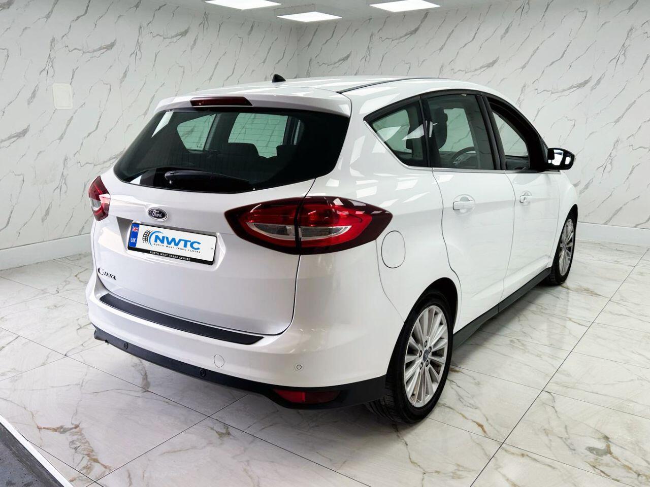 Ford C-Max view 11