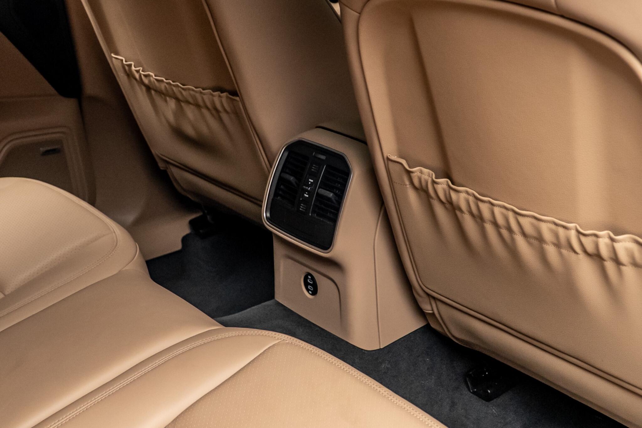 Porsche Macan view 45