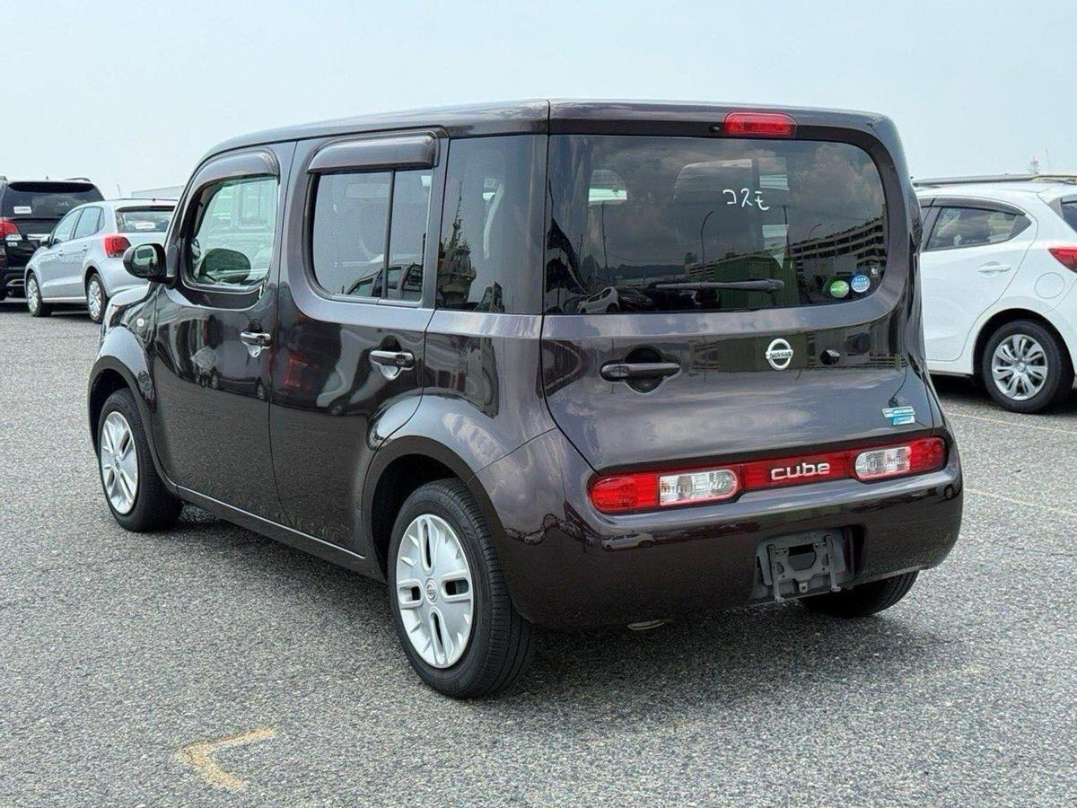 Nissan Cube view 2