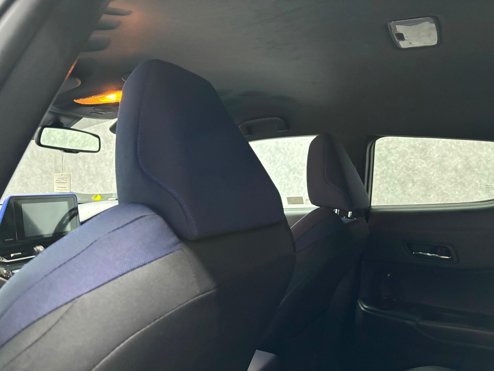 Toyota C-HR view 25