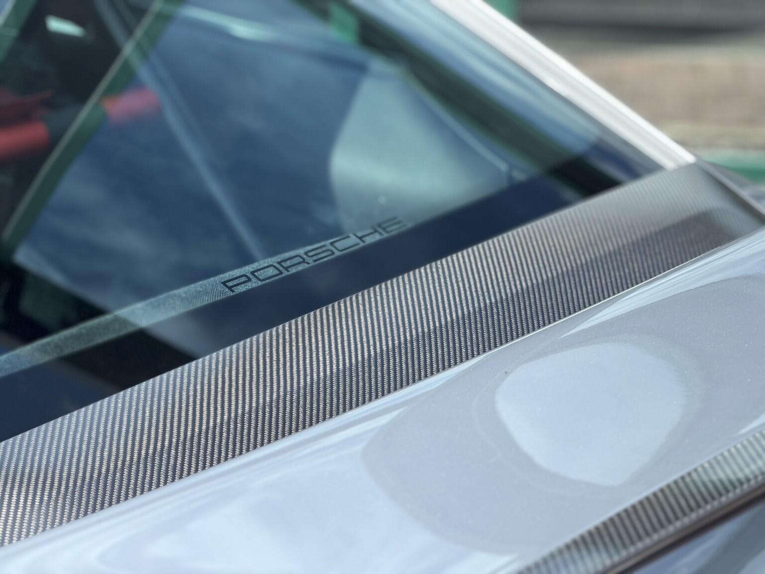 Porsche 911 view 36