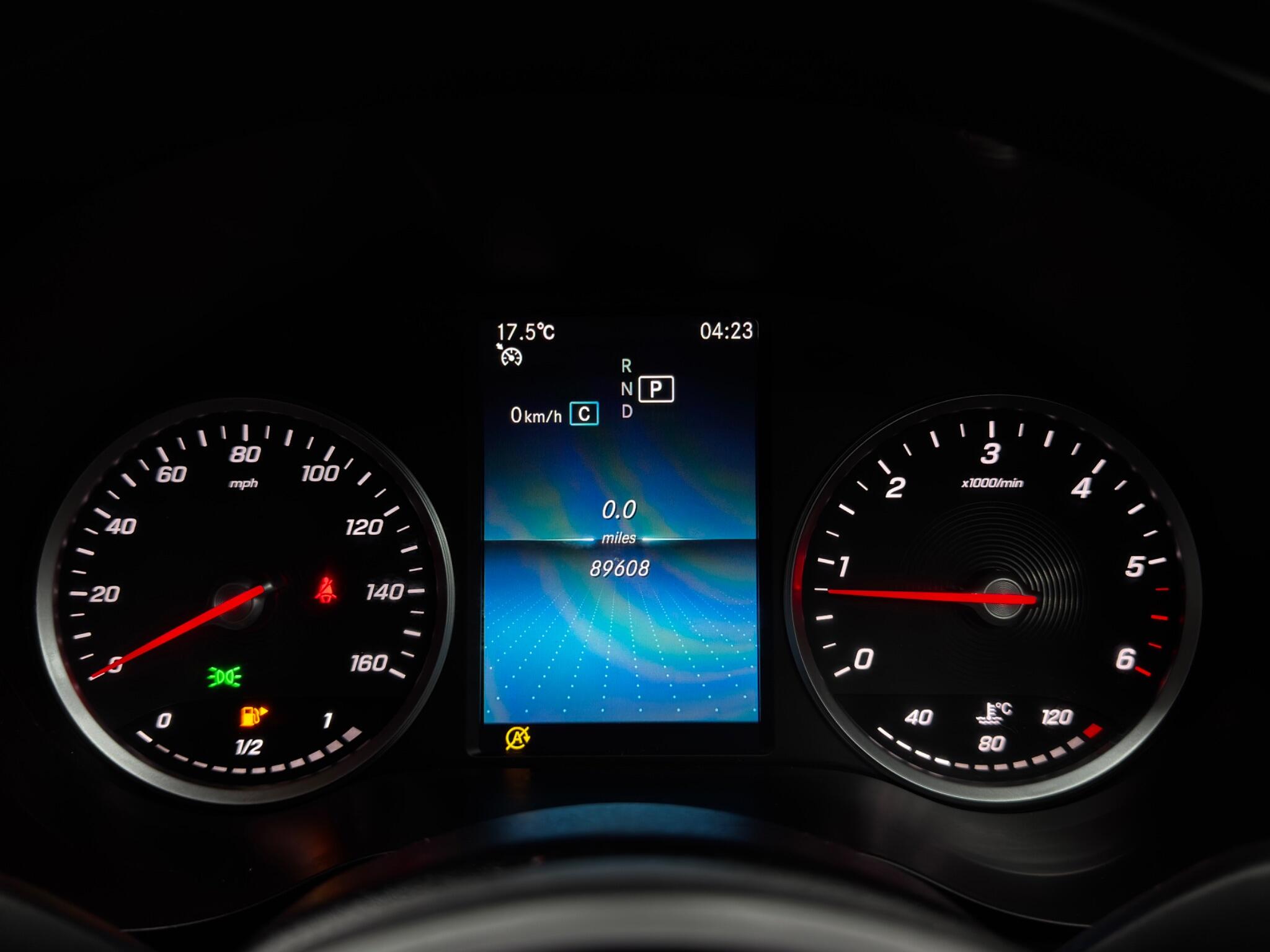 Mercedes-Benz C-Class view 22