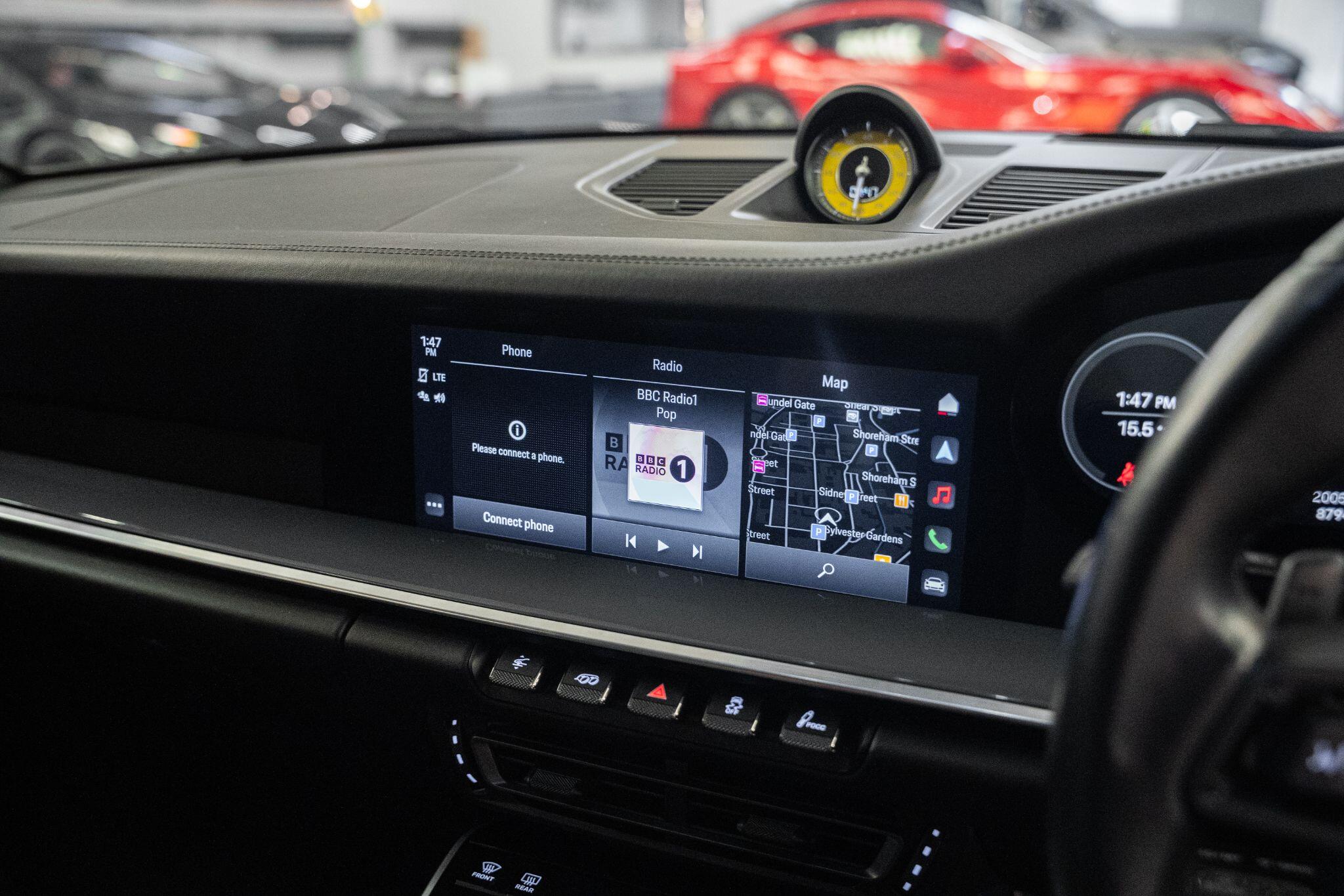 Porsche 911 view 25