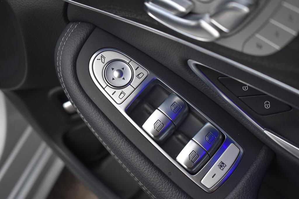 Mercedes-Benz C Class view 53
