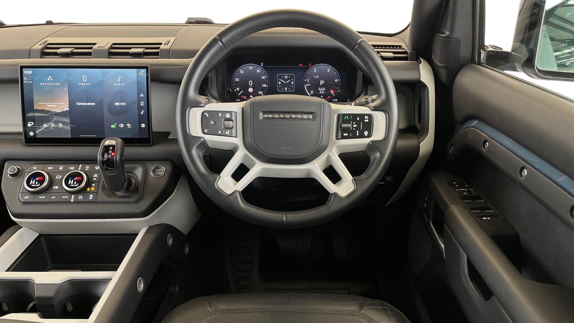 Land Rover Defender view 15