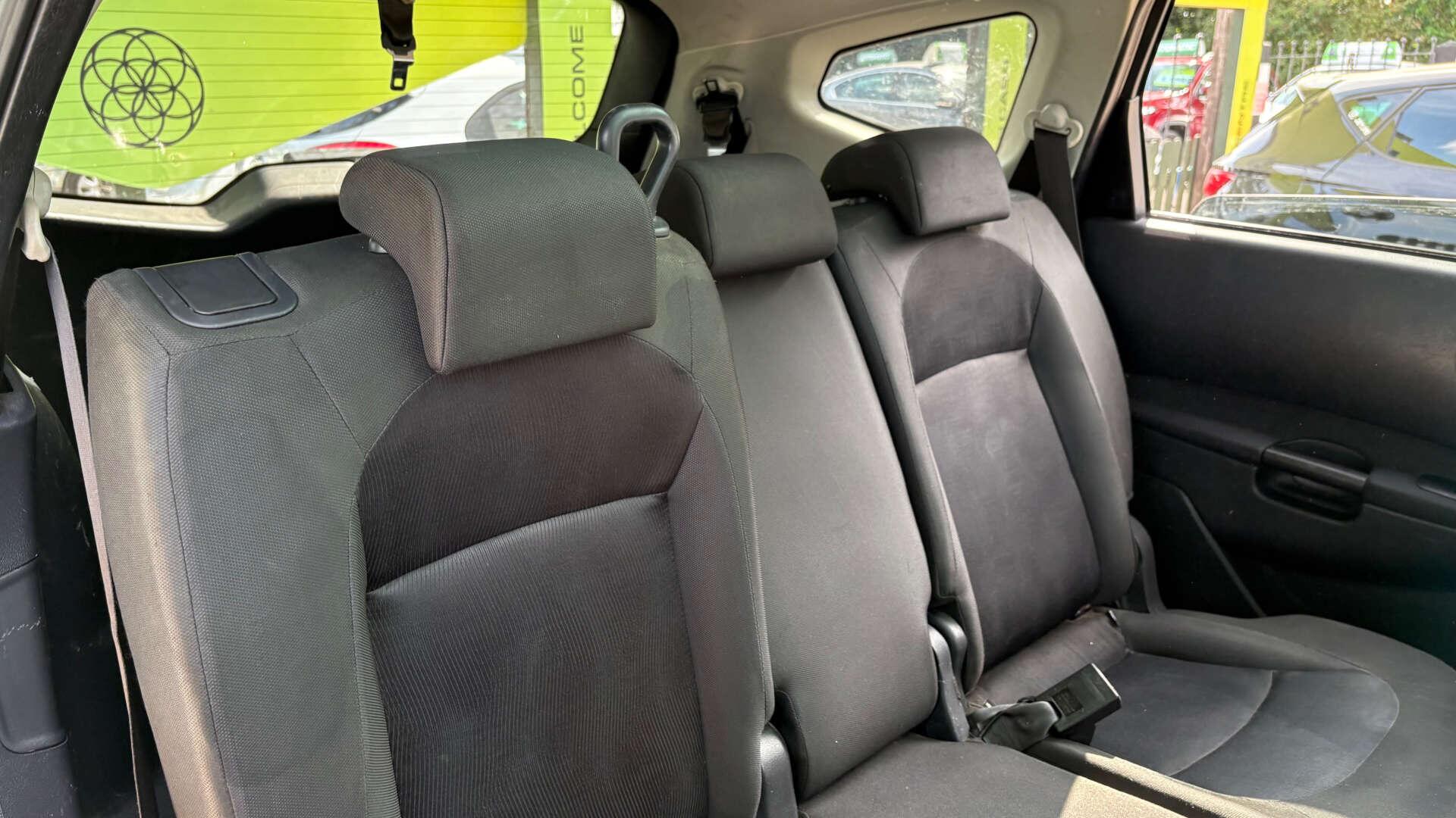 Nissan Qashqai+2 view 7