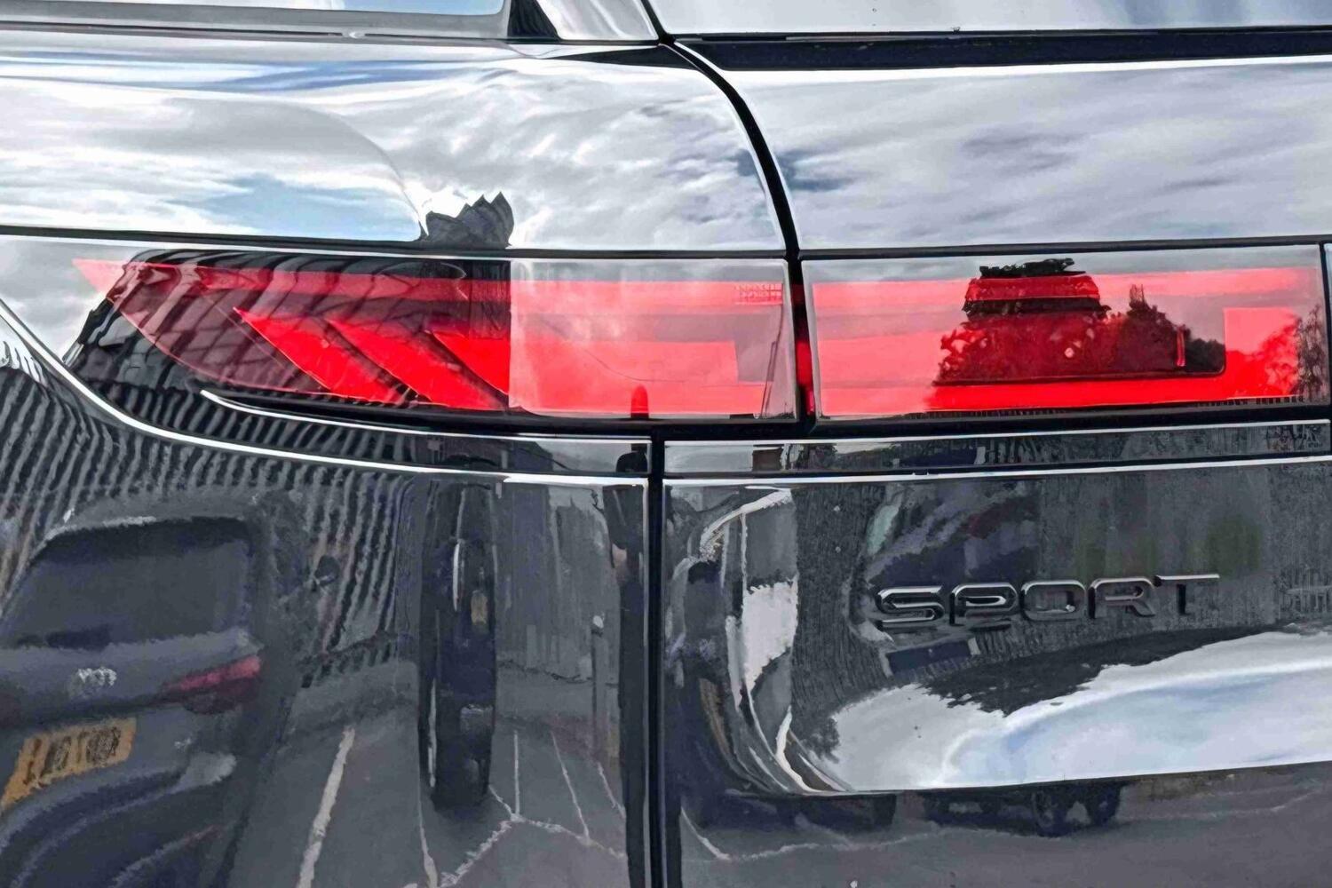 Land Rover Range Rover Sport view 19