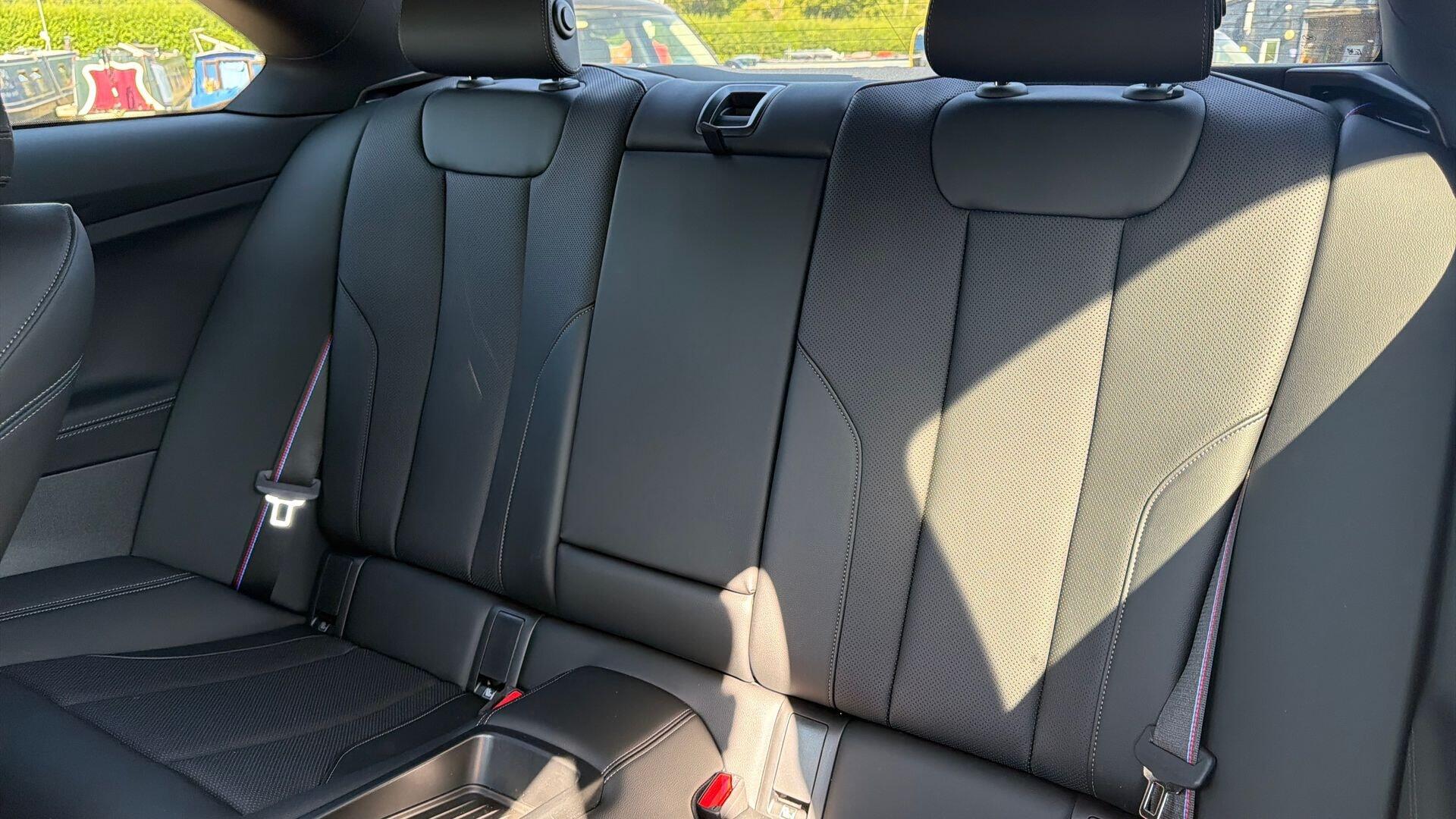BMW 2 Series view 12