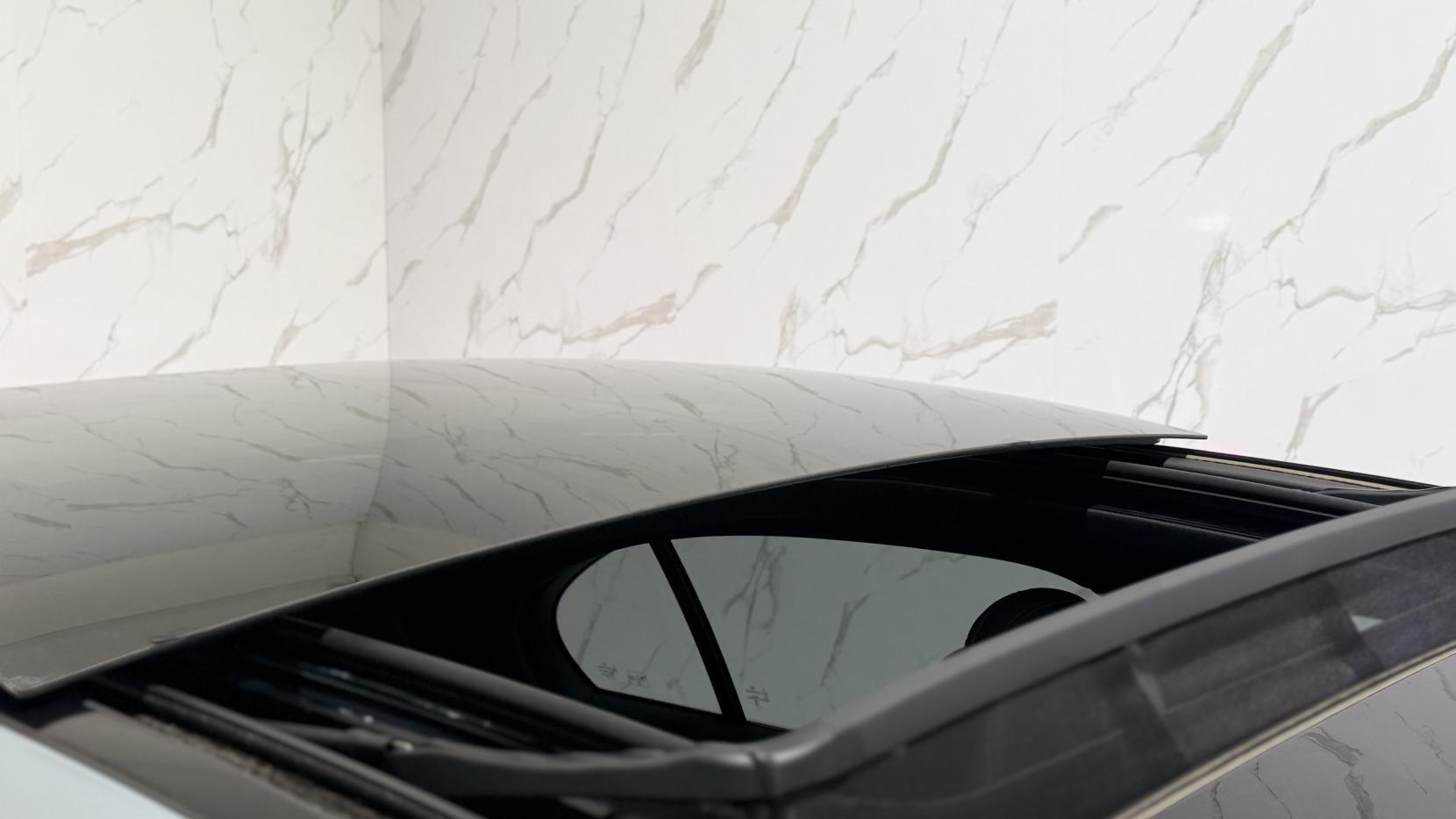 Mercedes-Benz C-Class view 41