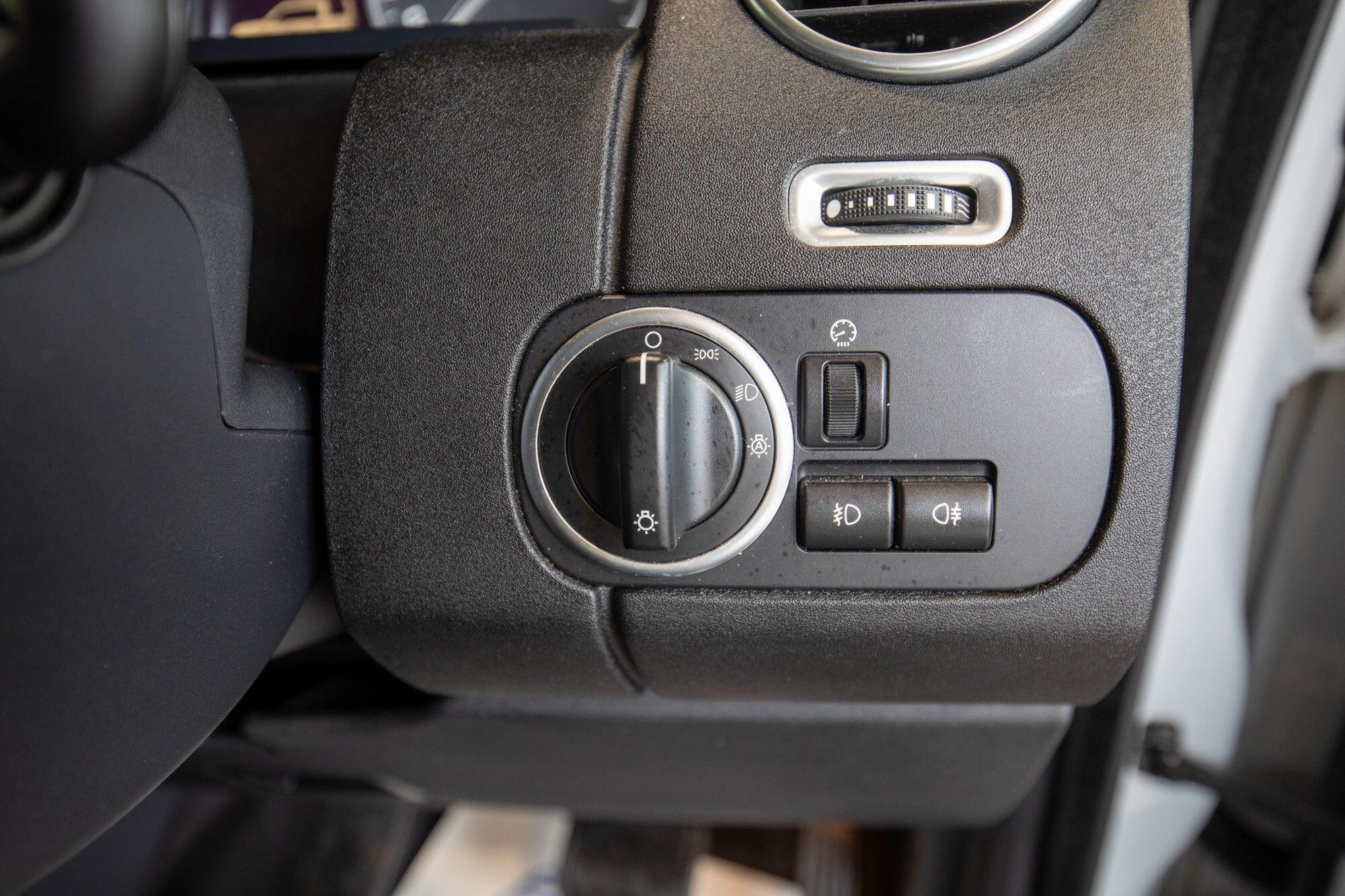 Land Rover Discovery view 20