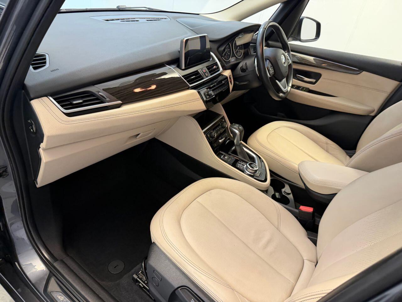 BMW 2 Series Active Tourer view 20