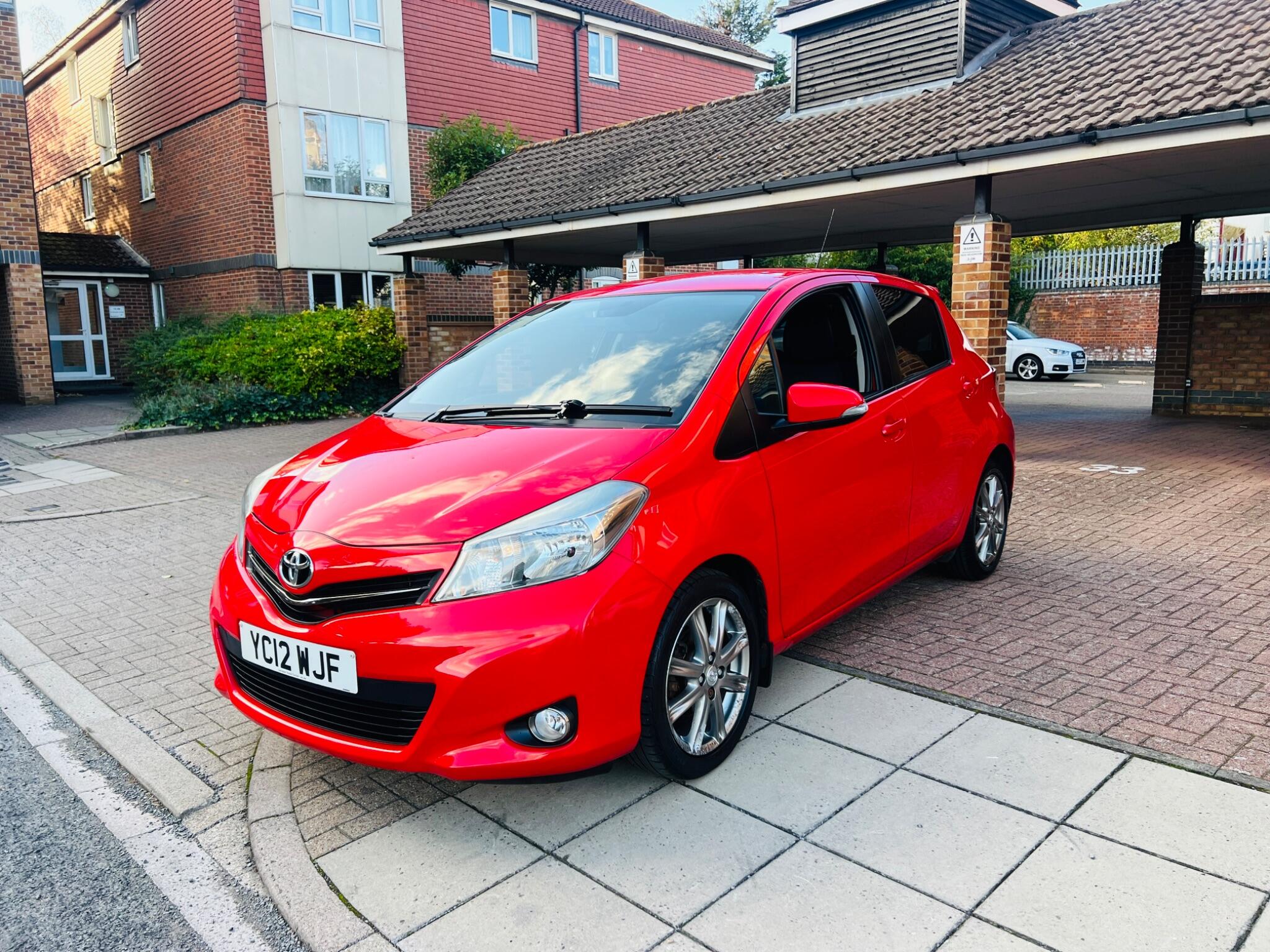 Toyota Yaris view 11