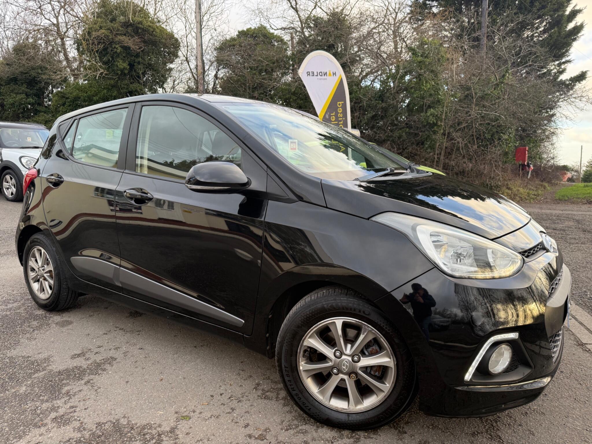 2016 Hyundai i10 1.0 Premium Euro 5 5dr • 99,000 miles image 2