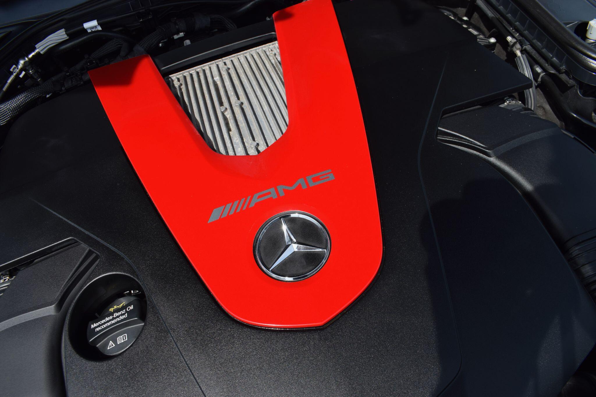 Mercedes-Benz C-Class view 33