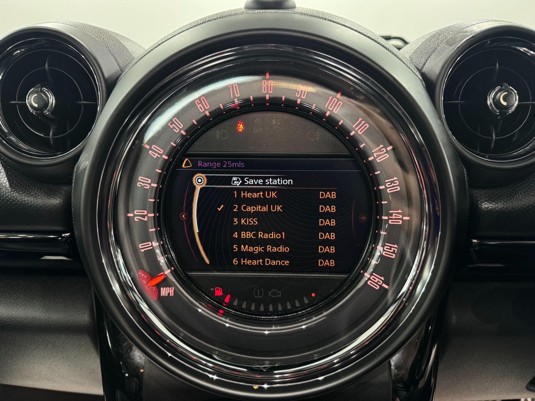 MINI Countryman view 37