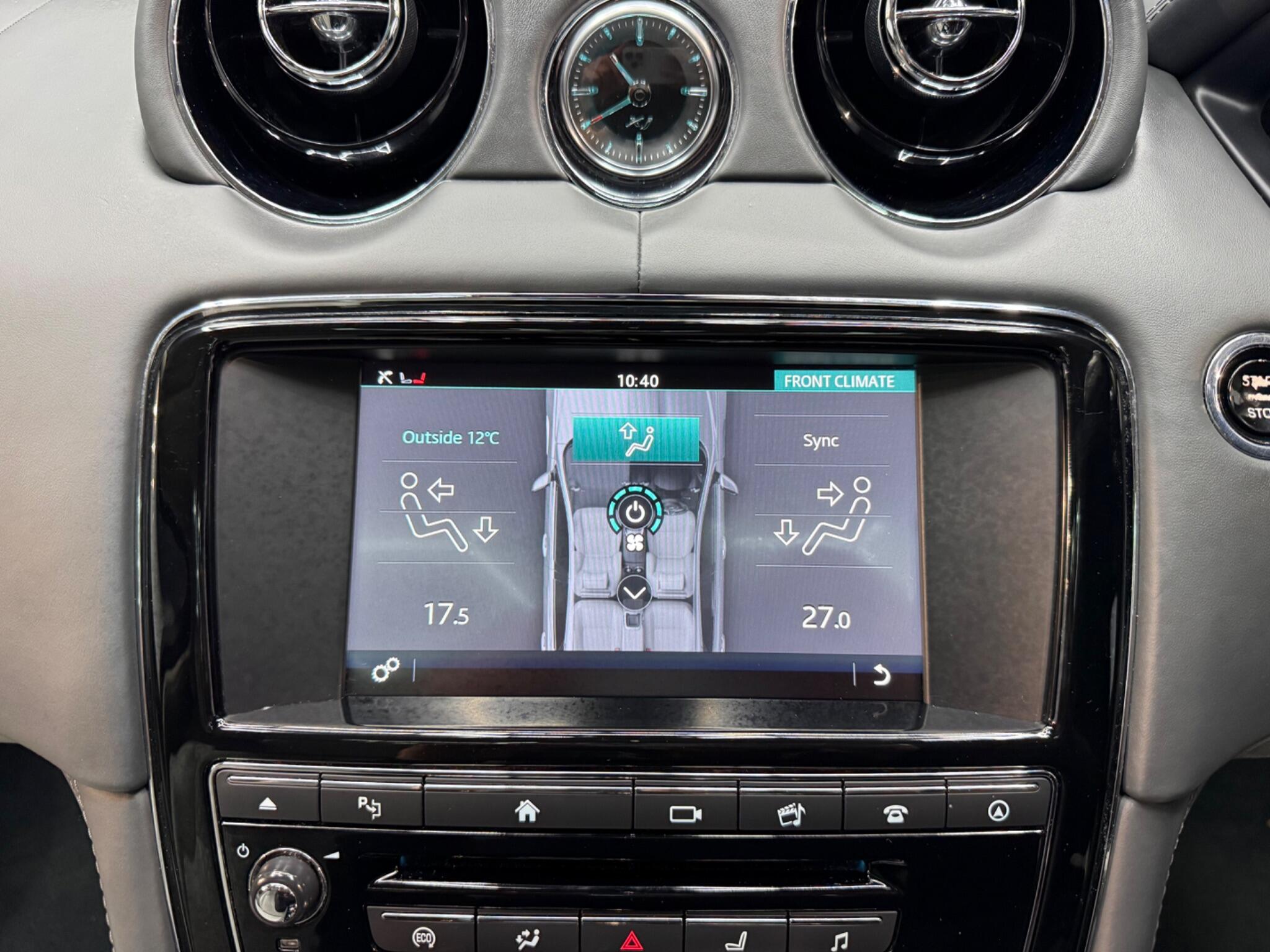 Jaguar XJ view 20