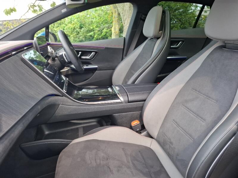 Mercedes-Benz EQE view 5