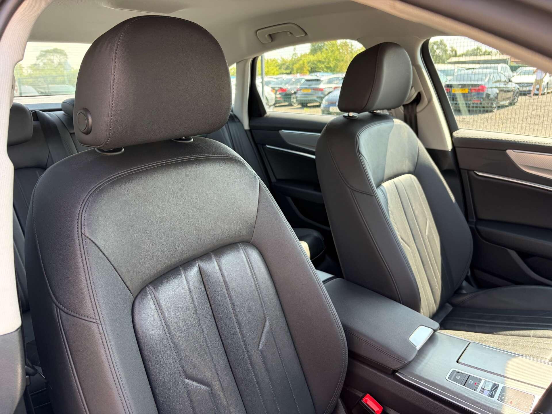 Audi A6 Saloon view 36