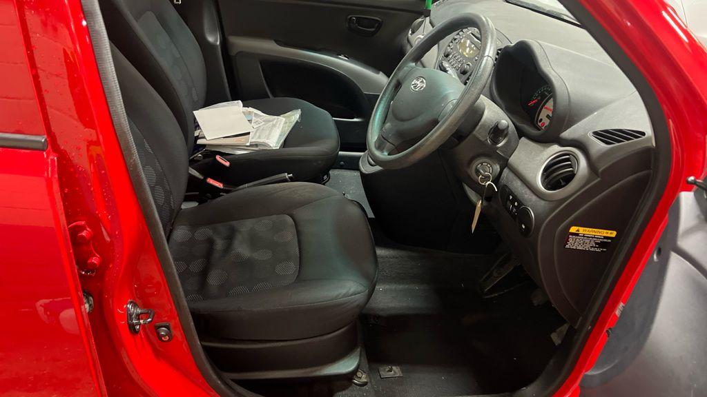 Hyundai i10 view 7