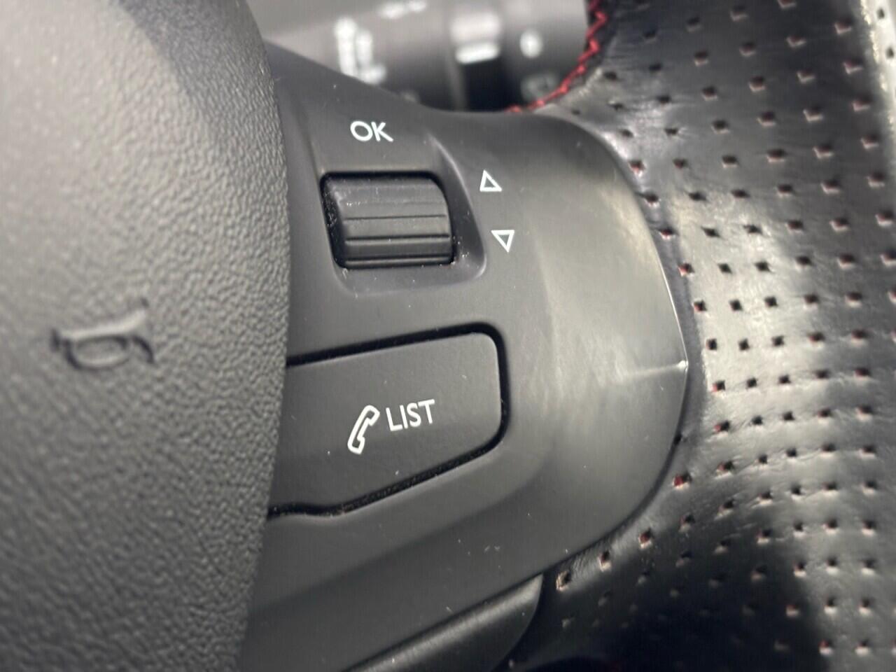 Peugeot 2008 view 40