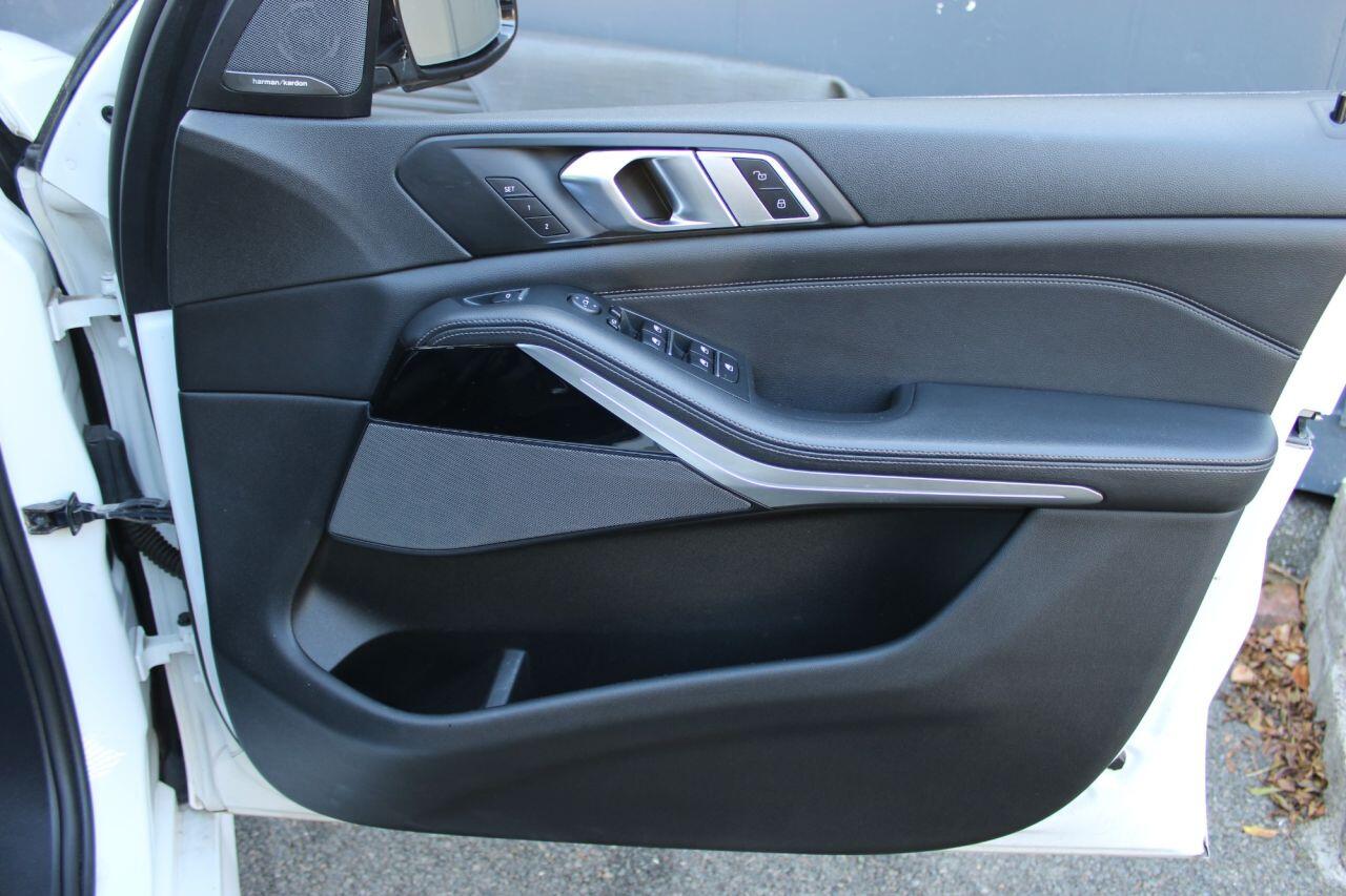 BMW X5 view 19