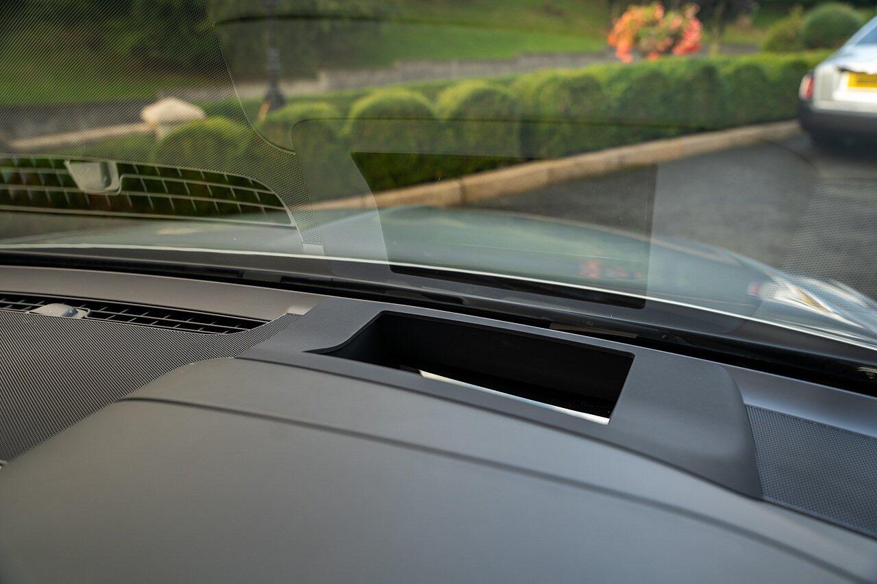 Bentley Bentayga view 61