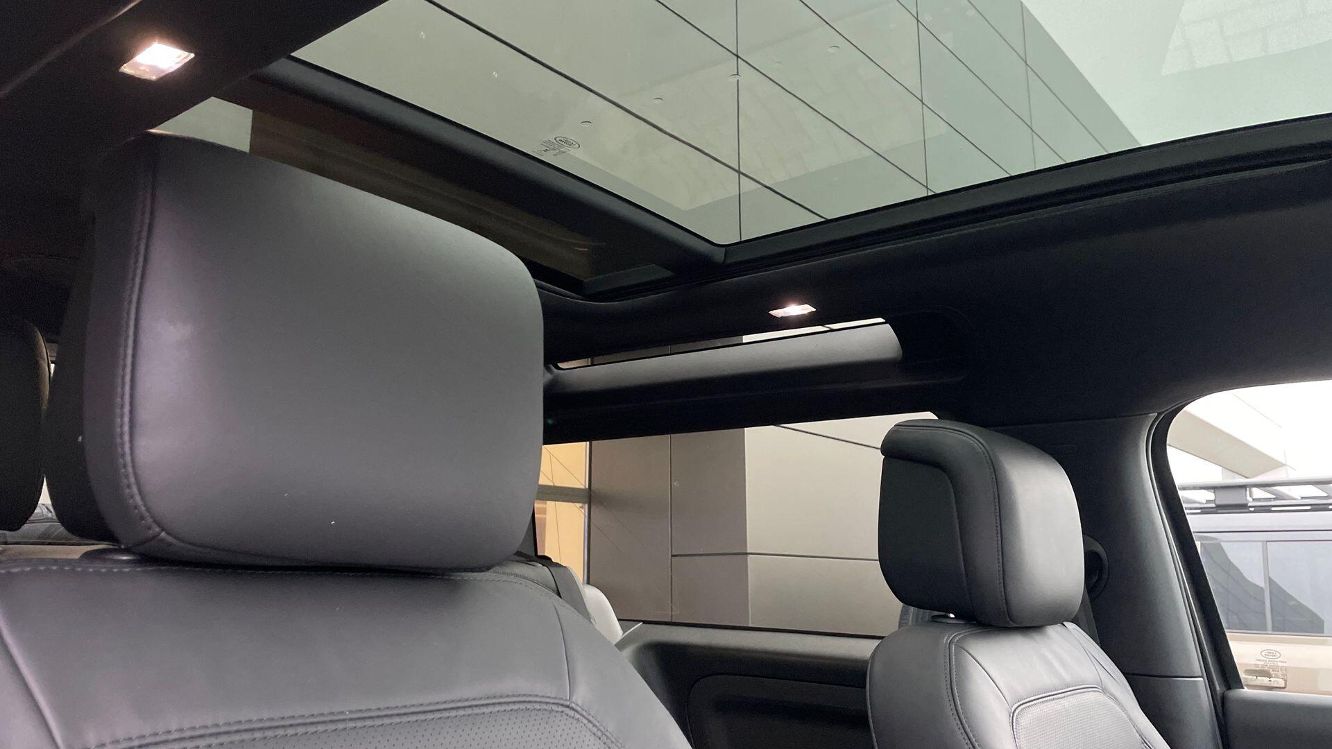 Land Rover Defender view 21