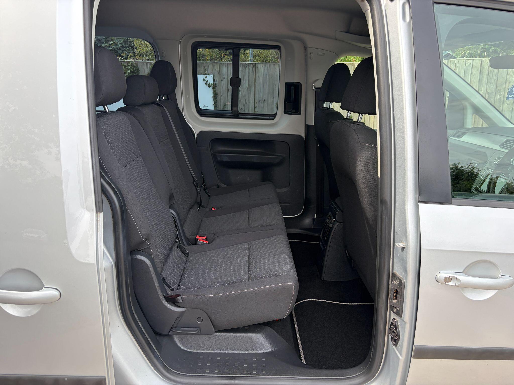 Volkswagen Caddy Maxi Life view 4