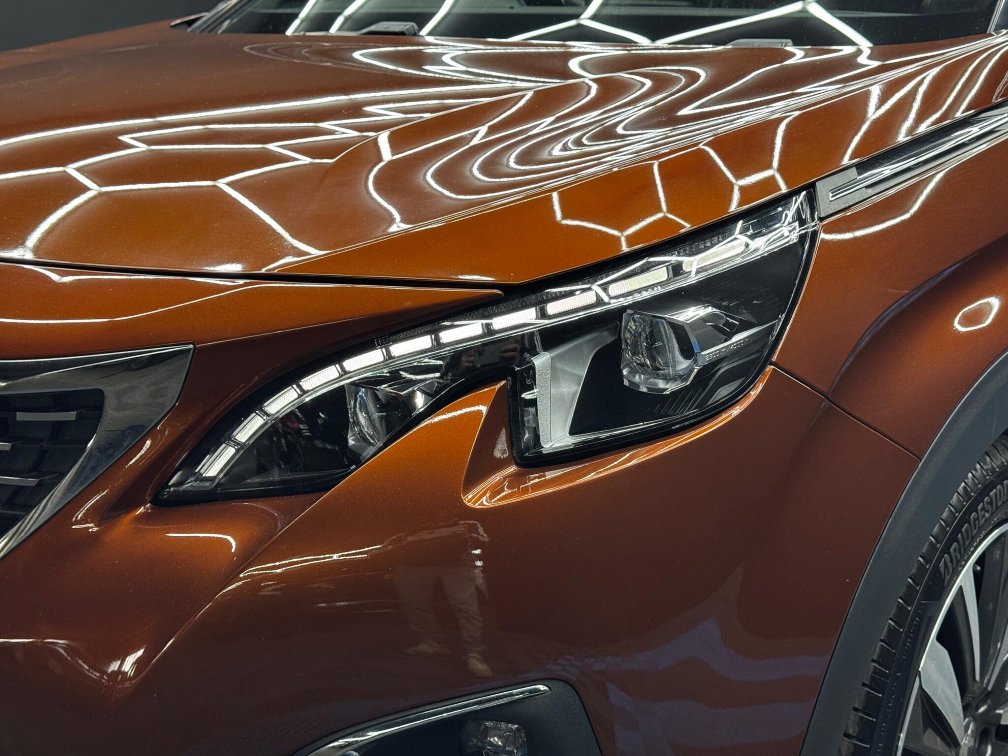 Peugeot 3008 view 45