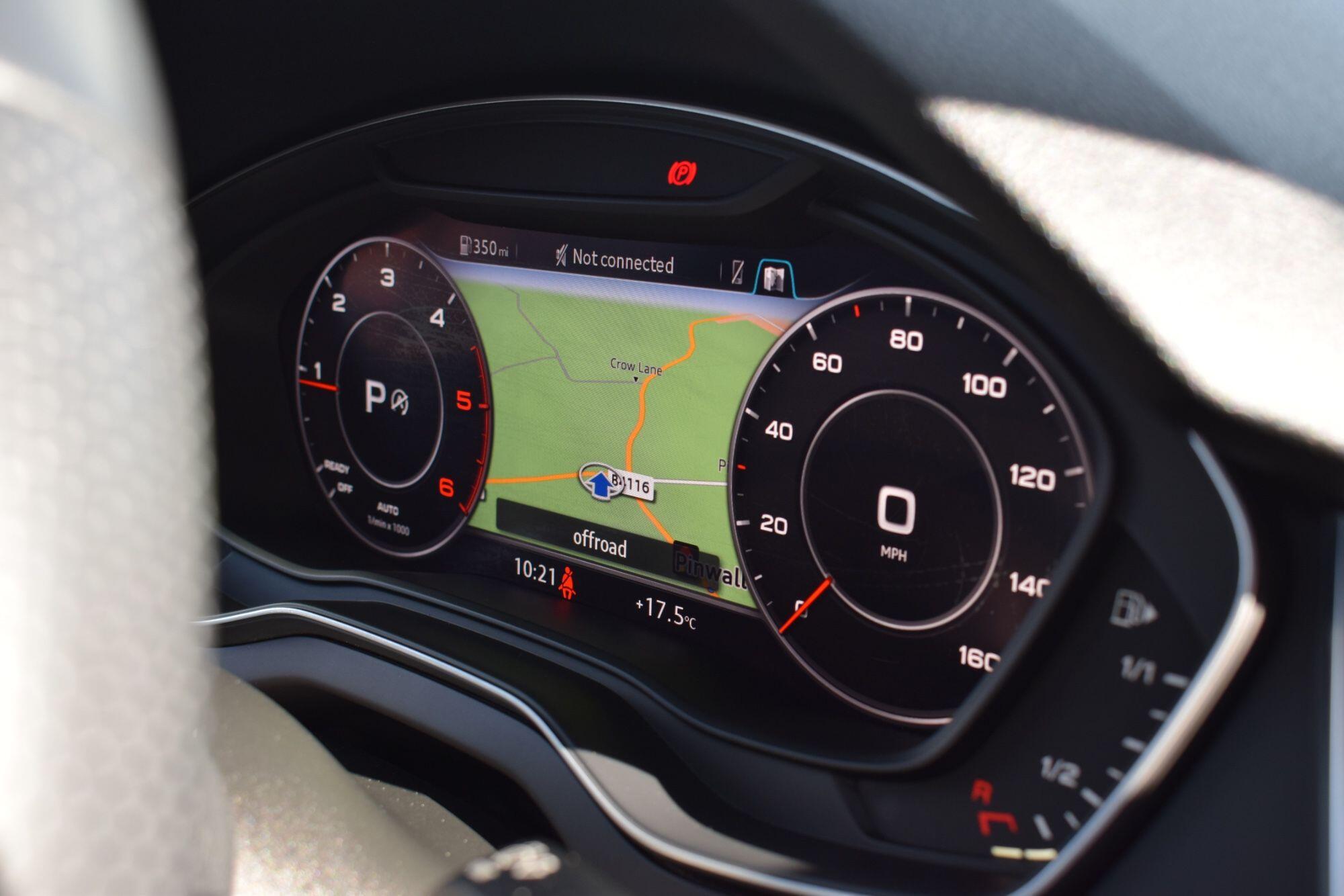 Audi Q5 view 12