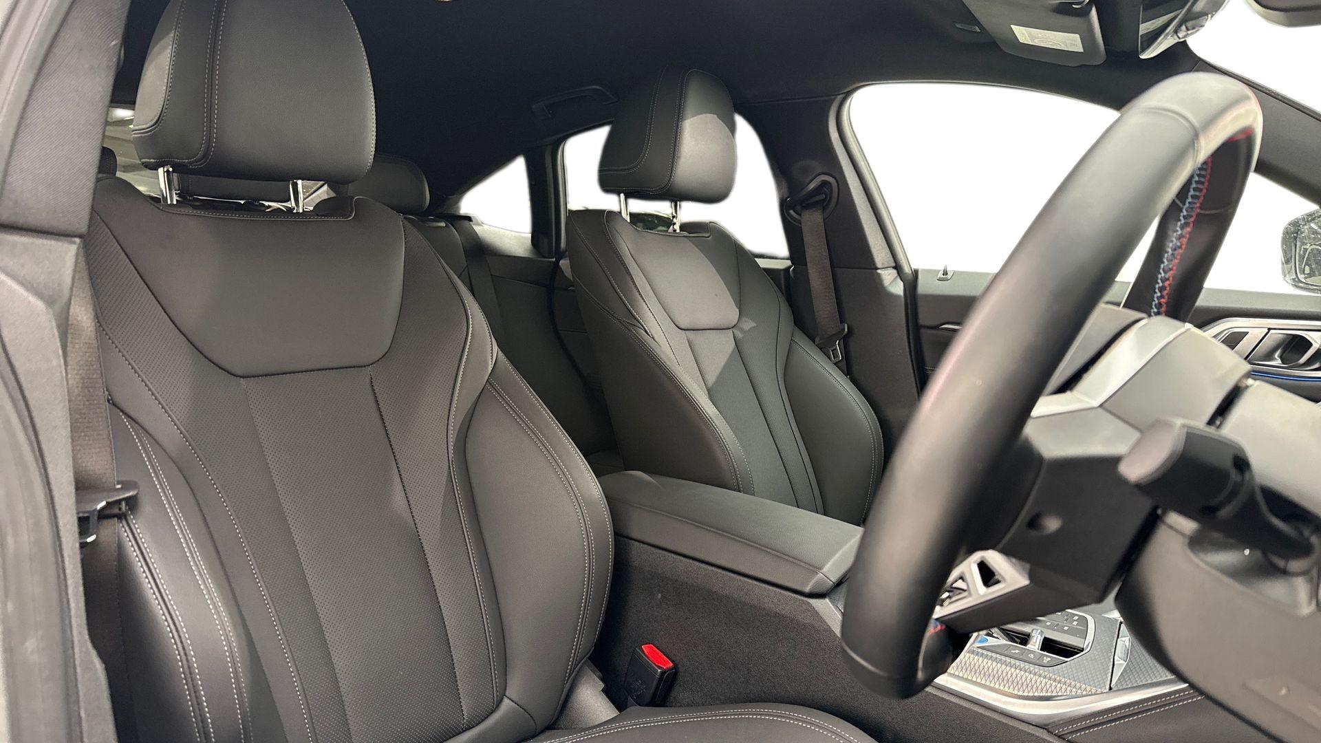 BMW i4 view 11