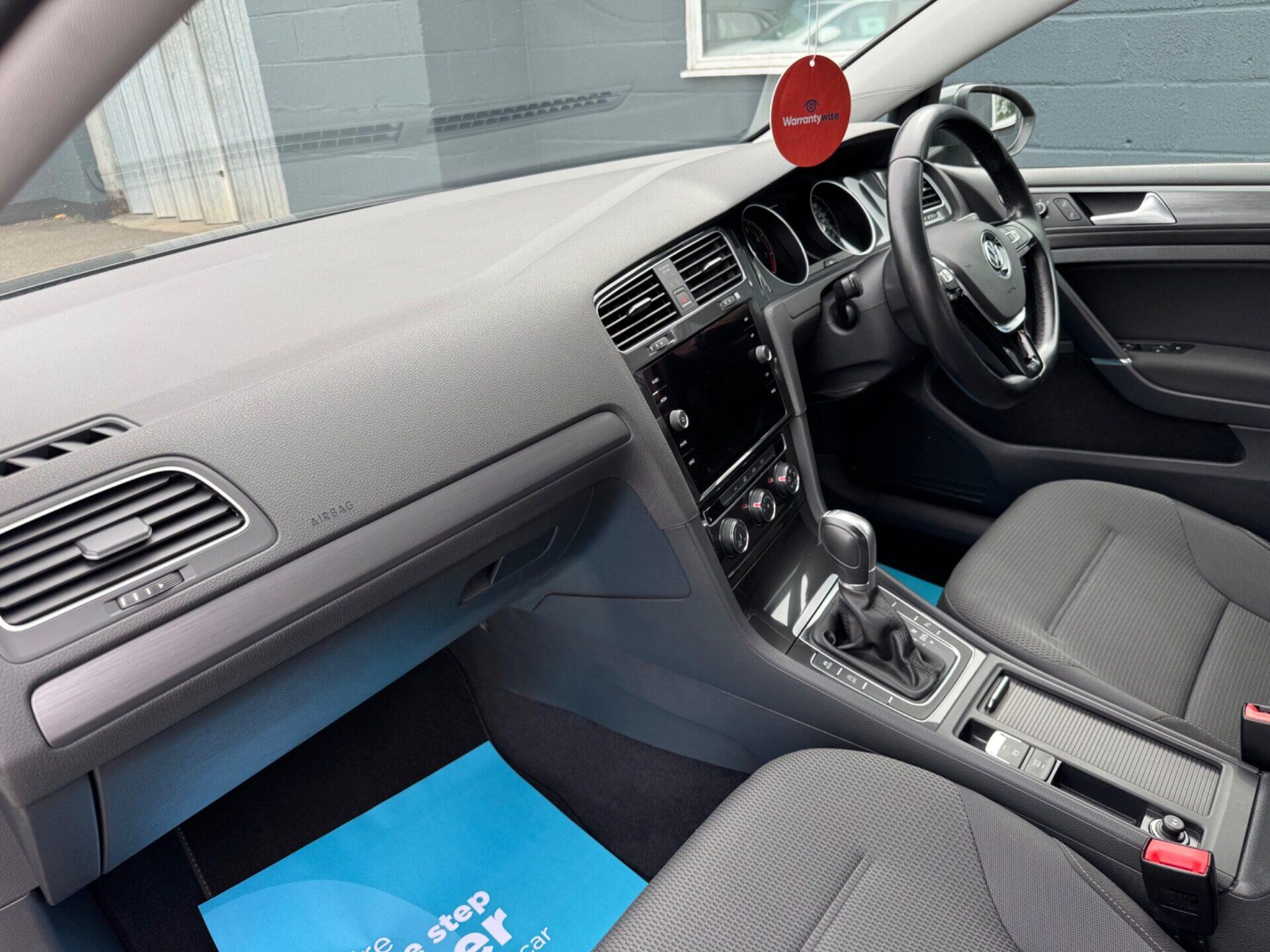 Volkswagen Golf view 28